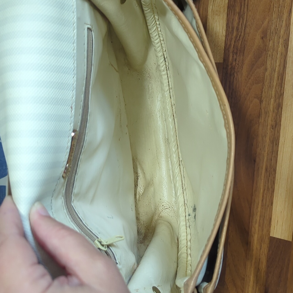Vintage Fendi crossbody cream and grey striped purse with tan leather ac… - Picture 16 of 17